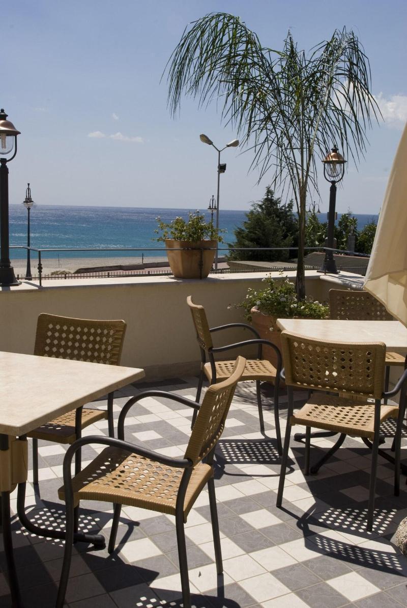 אפרטהוטל בובאלינו מרינה Palazzo Reginella מראה חיצוני תמונה